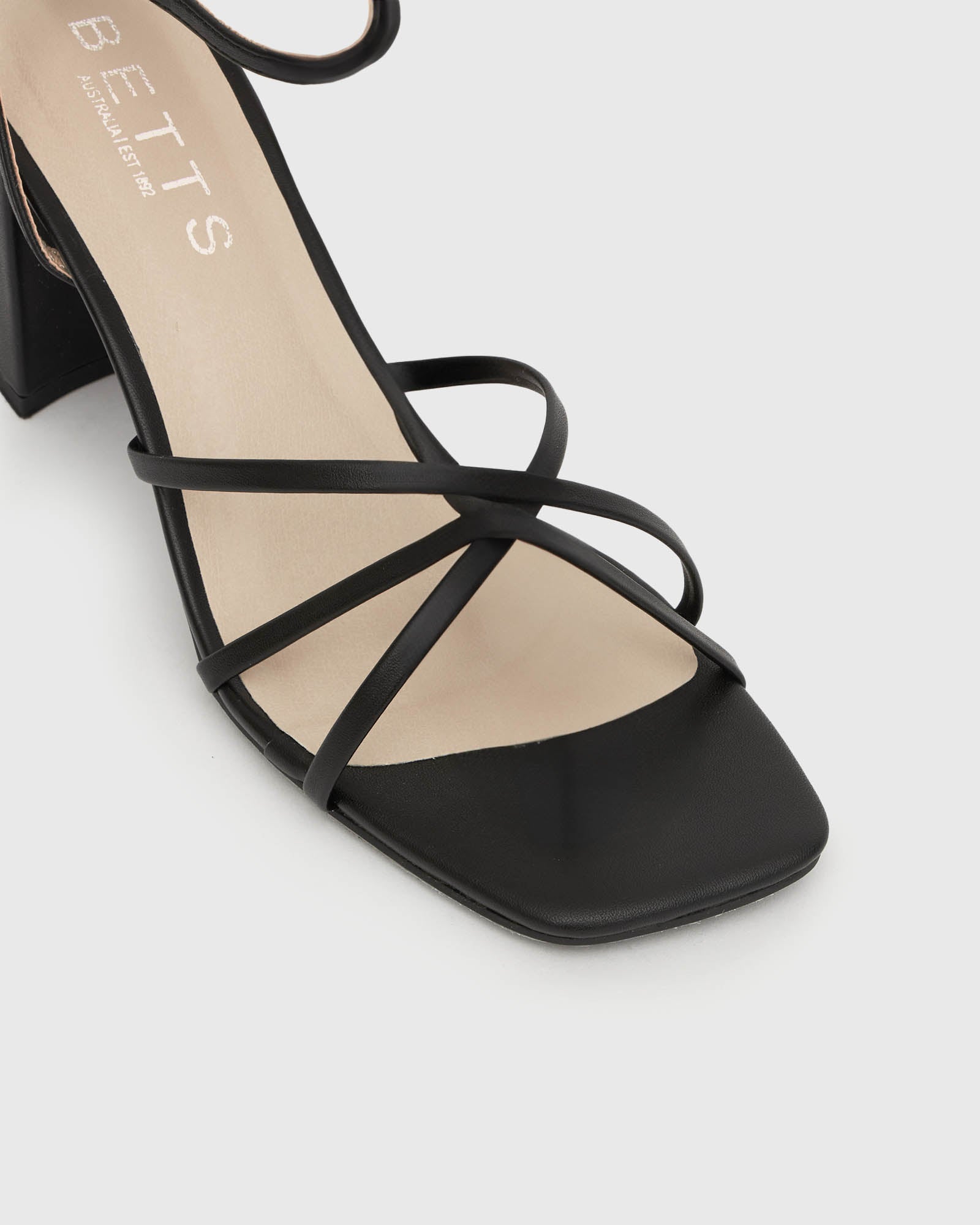 Block heel hot sale sandals australia