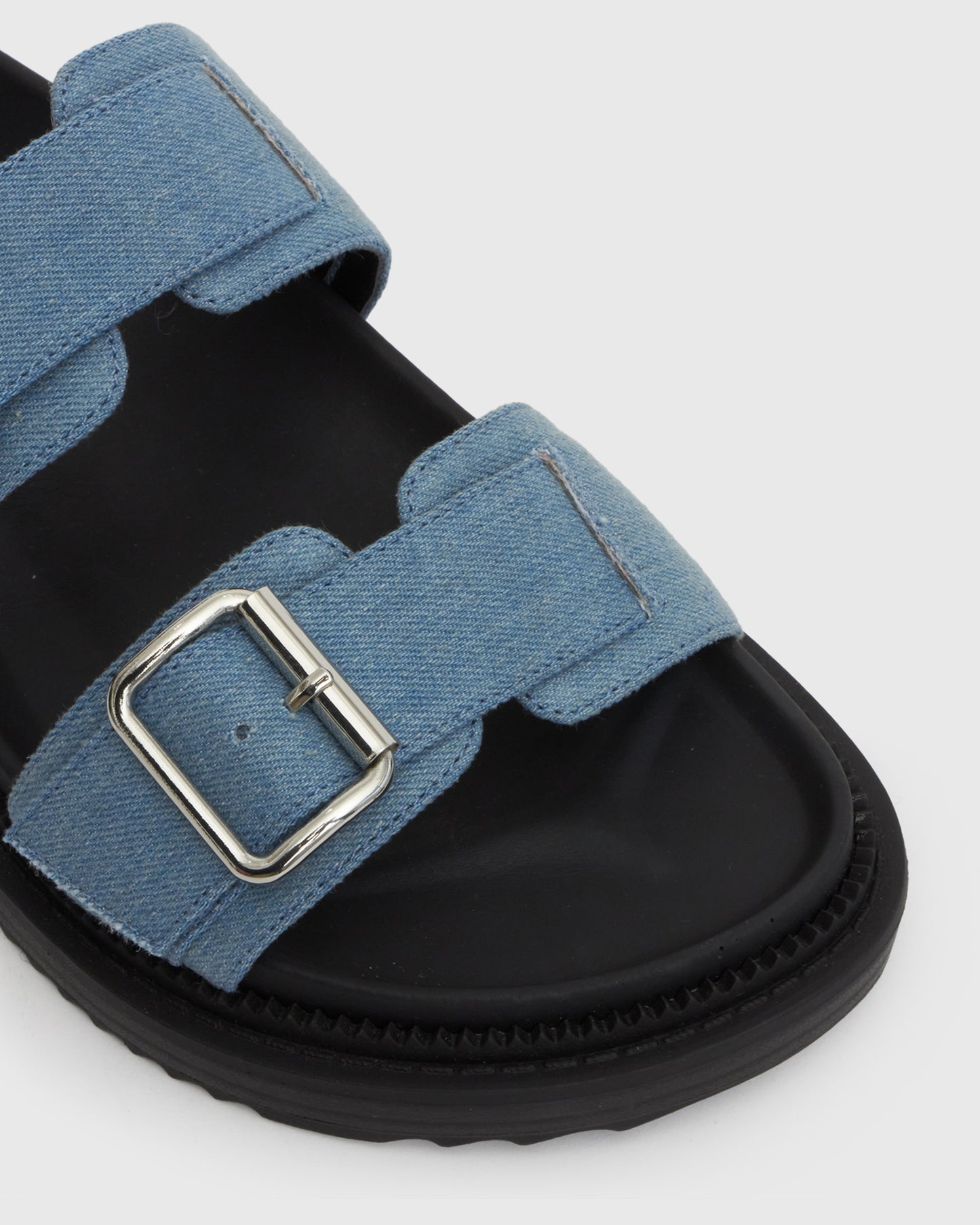 MIDTOWN Feature Buckle Footbed Slides