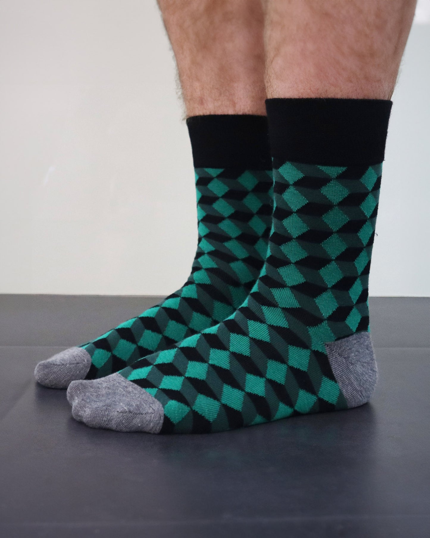 MENS GREEN/BLACK BAMBOO SOCKS S/M