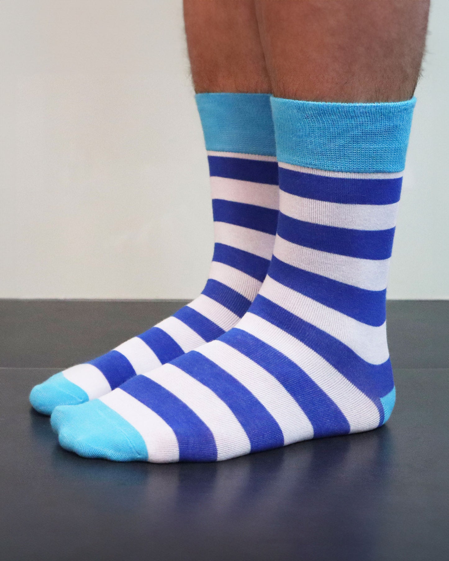 MENS BLUE/WHITE BAMBOO SOCKS M/L