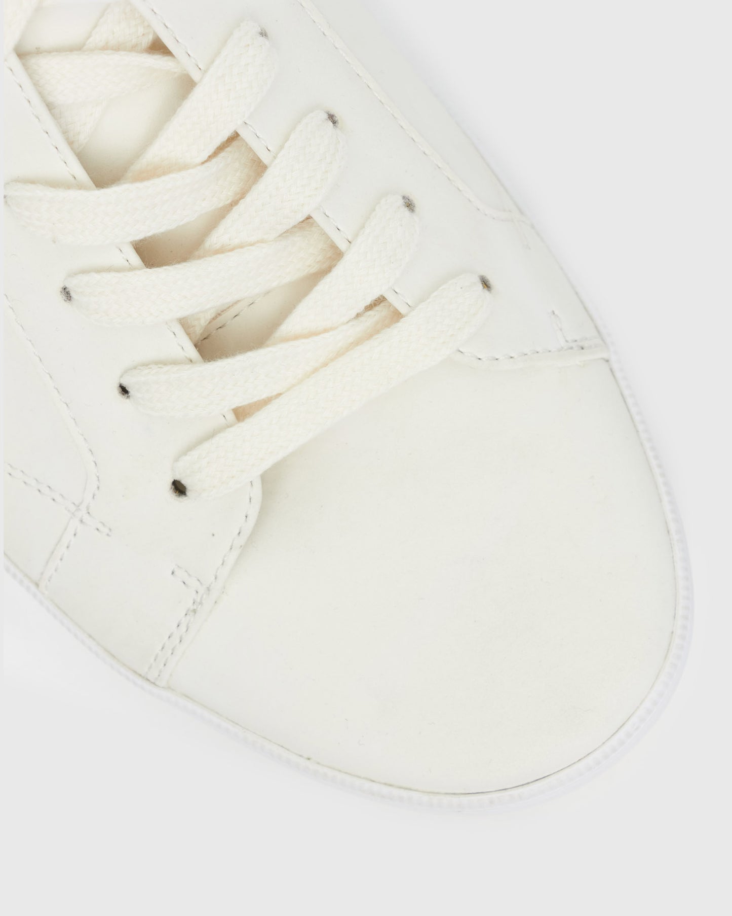 ENERGY Classic Low-Top Sneakers