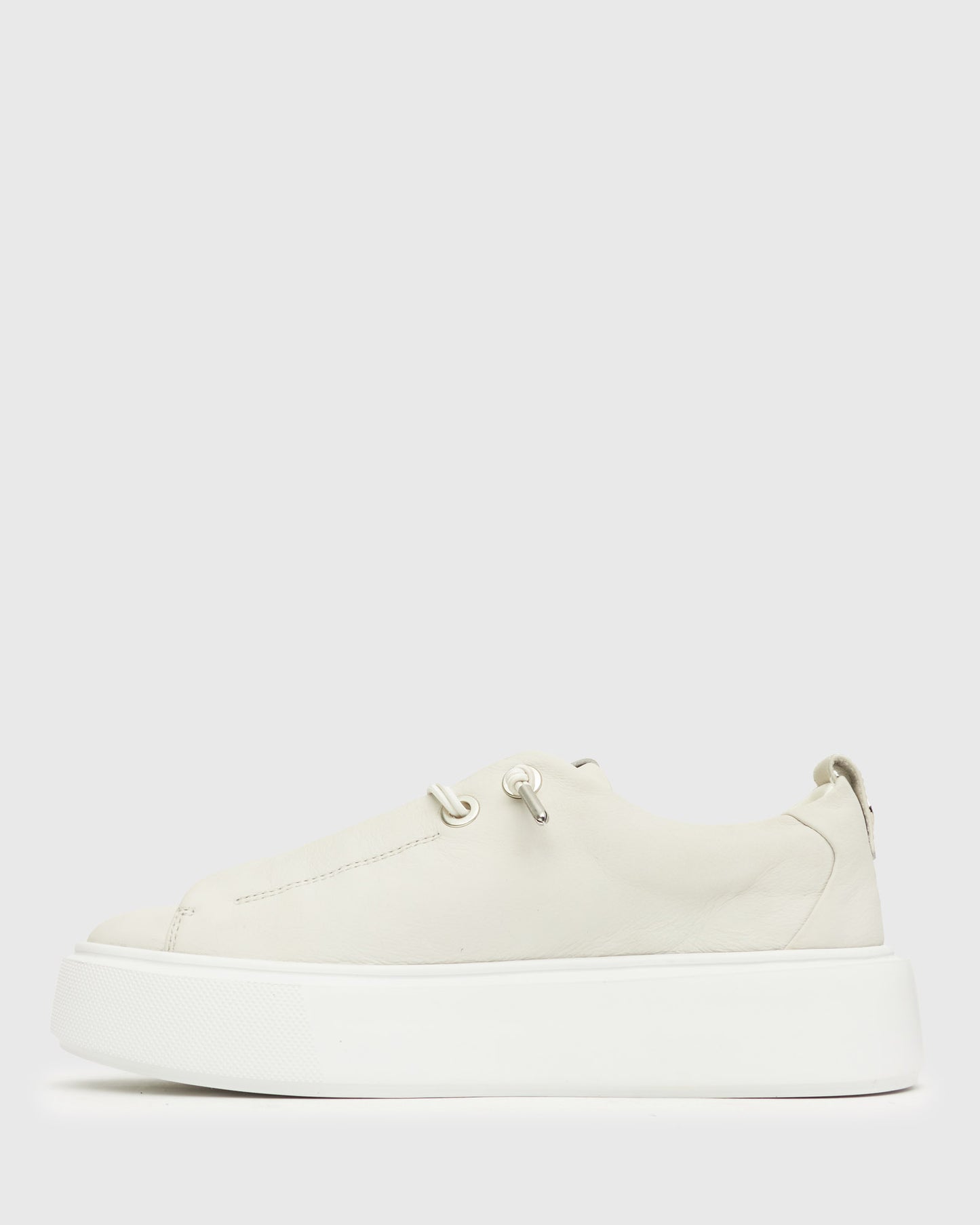 GENEVIEVE Leather Sneakers