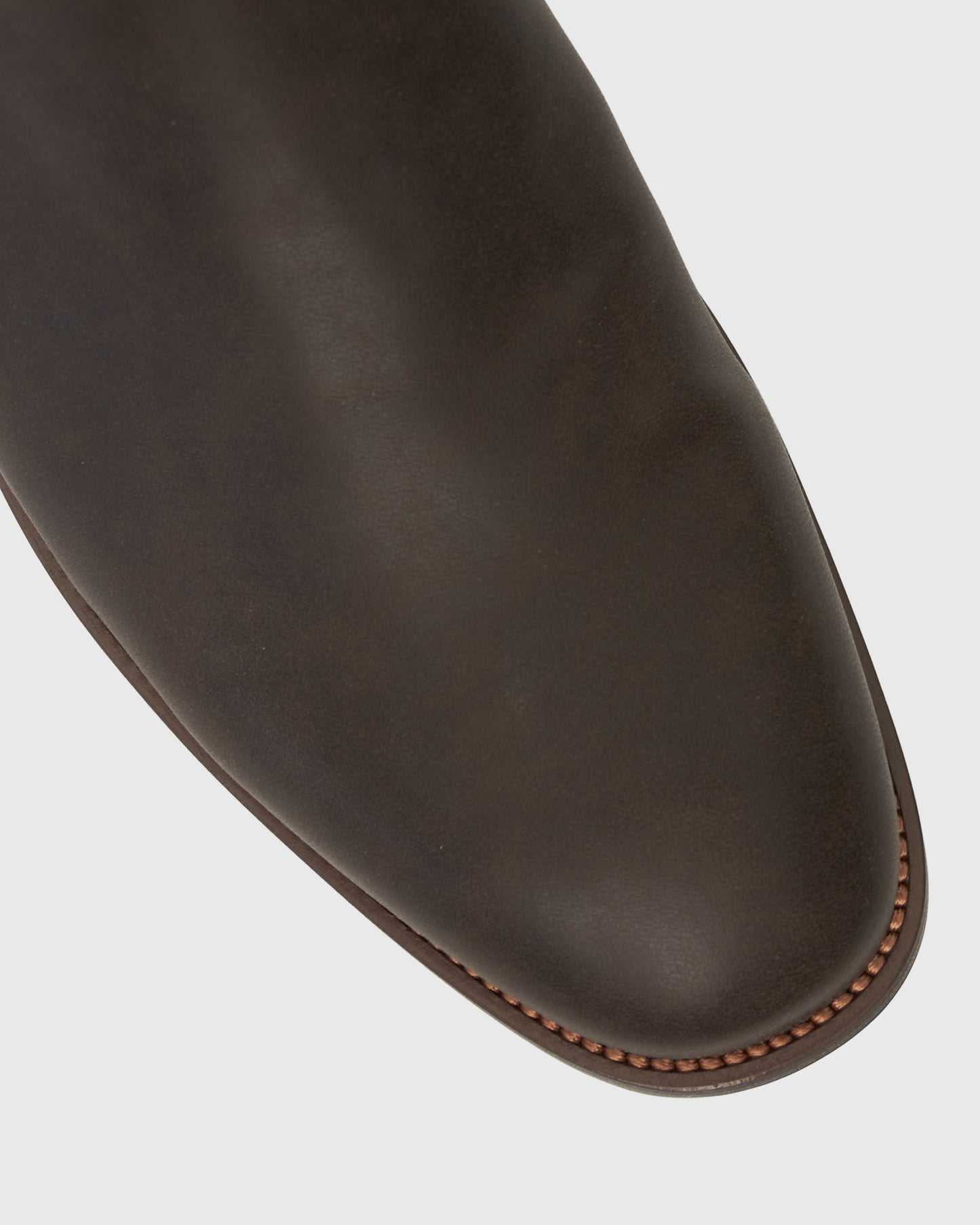 QUIRK Plain Toe Chelsea Boots