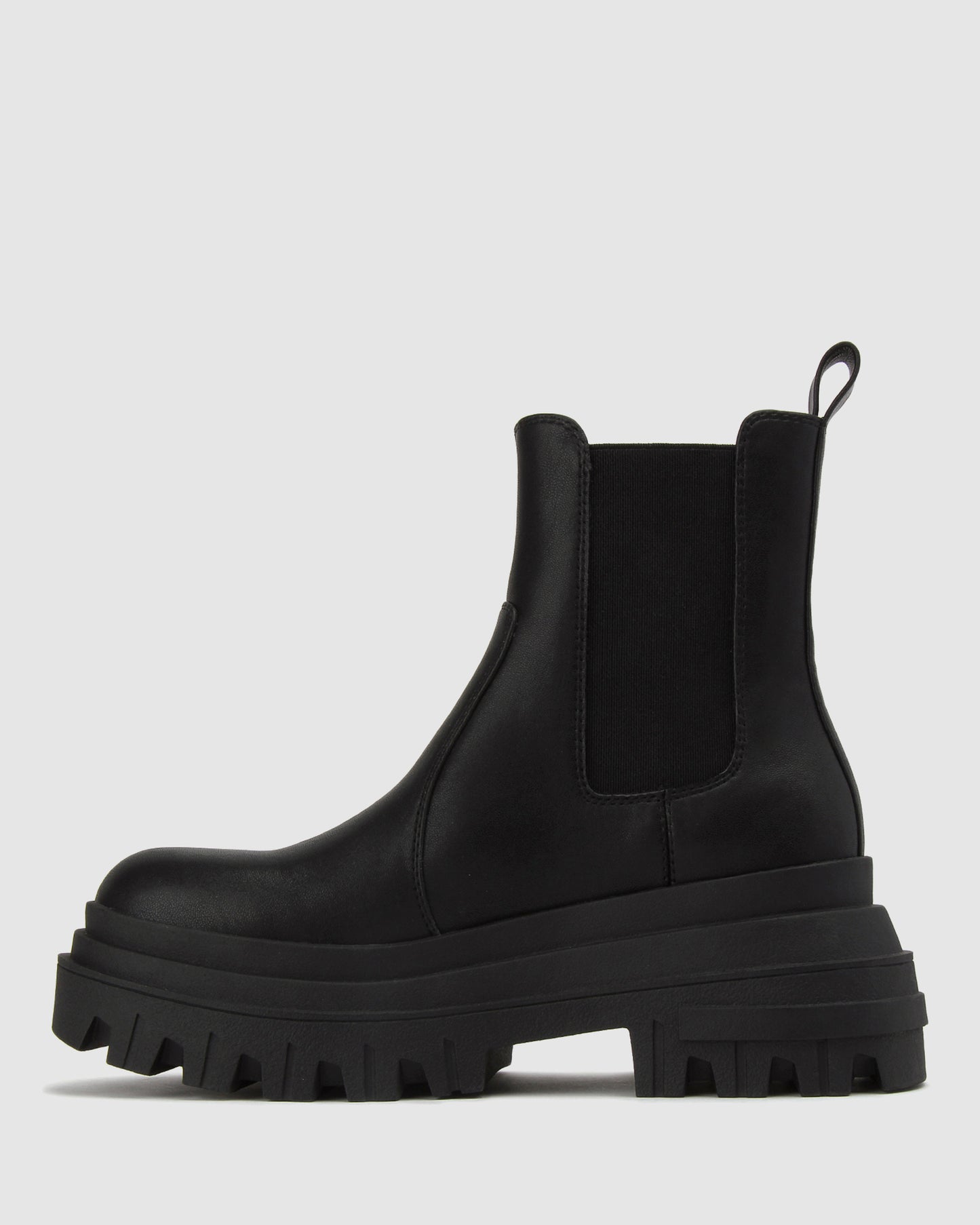 REGGIE Chunky Chelsea Boots